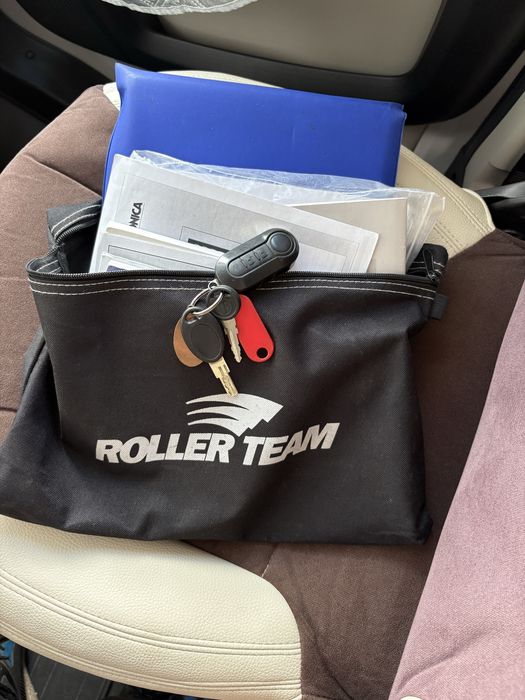 autocaravana roller team cama central