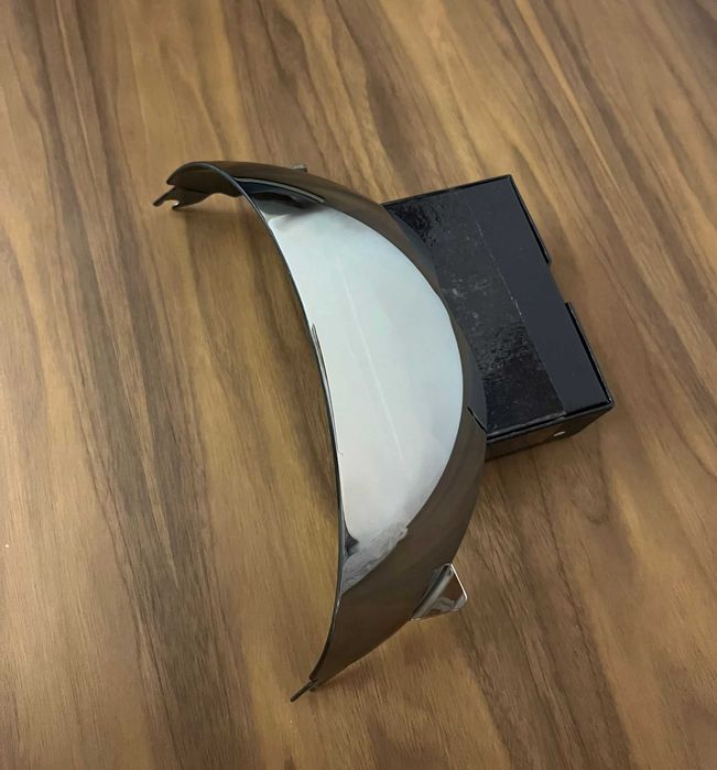 Viseira de capacete de moto *NOVA*