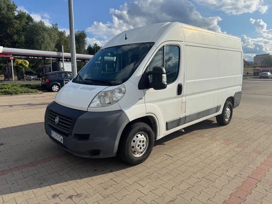 Wynajem Busa - klima, tempomat, kamera, bluetooth, hak