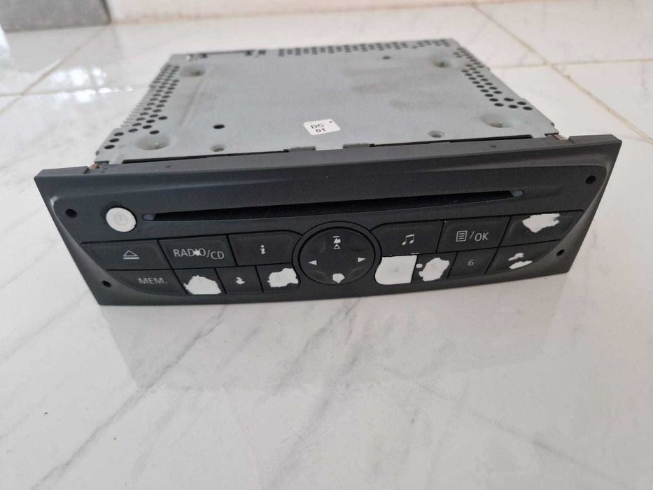Autorrádio Renault Clio 3 2010 original