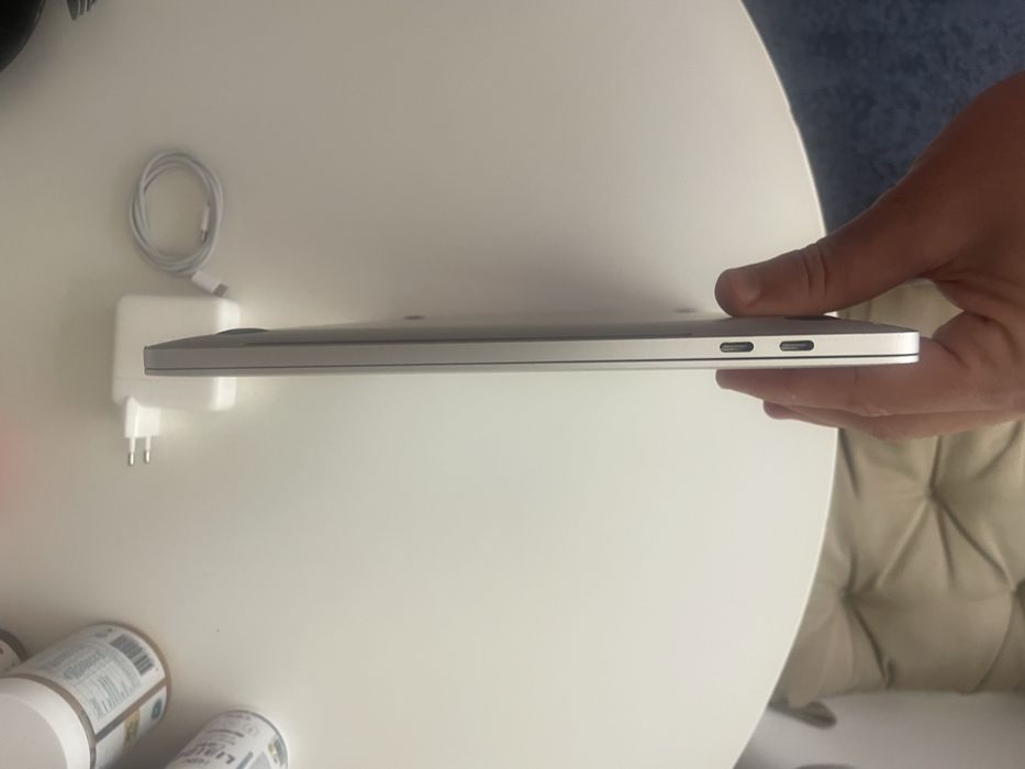 MacBook Pro Touch Bar APPLE Como Novo - 13'' -