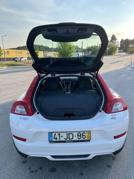 Volvo C30 1.6D Drive | 109cv | 145.648 km | Muito estimado