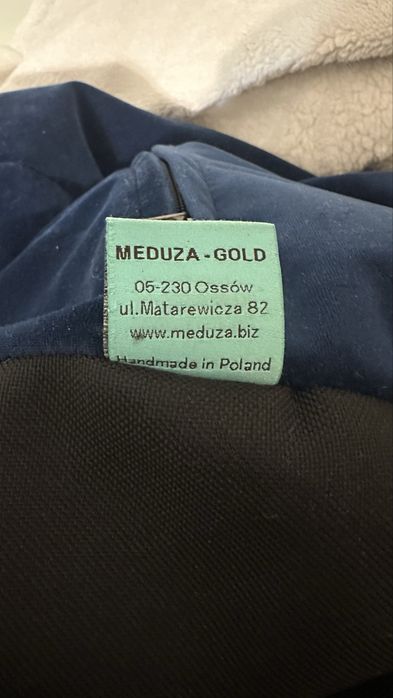 Grantowa pufa z kulkami