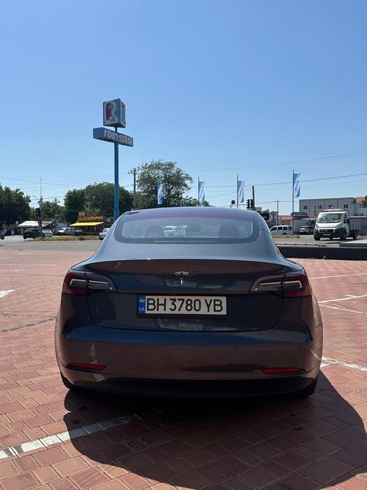 Авто під викуп! Tesla Model 3
