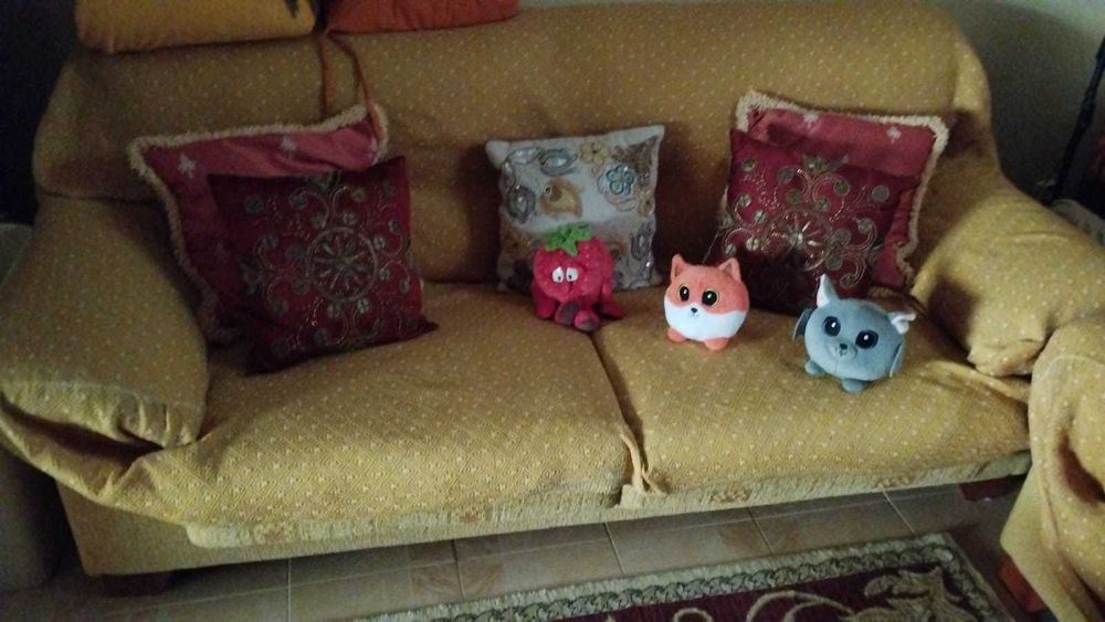 Mobília de sala como nova