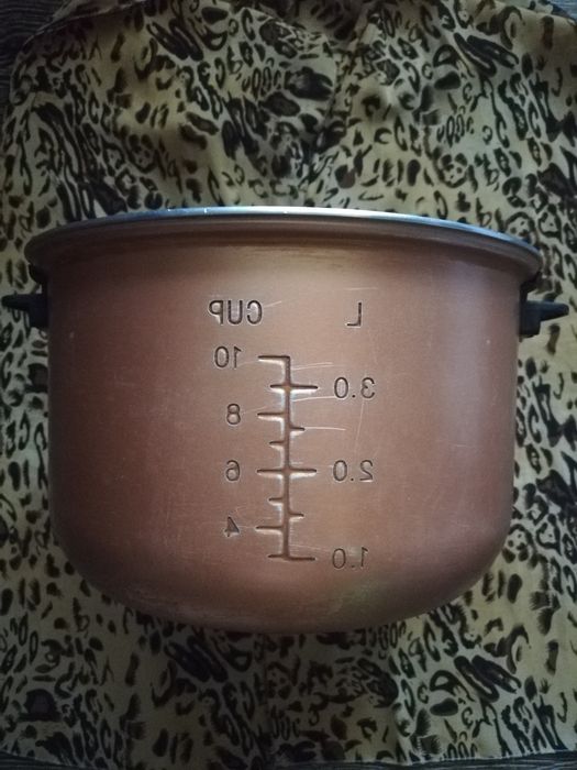 Продам кастрюлю від мультиварки "Redmond RMC-90"