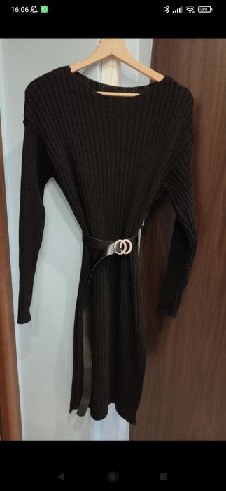 Sukienka czarna dzianinowa