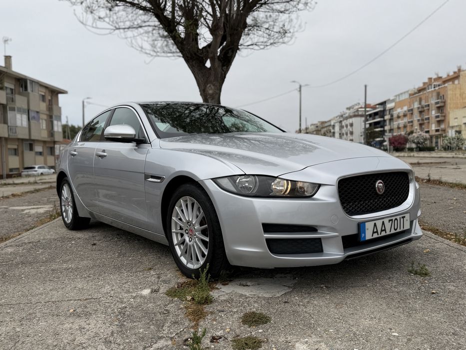 Jaguar XE 2.0d 2015 foto 3