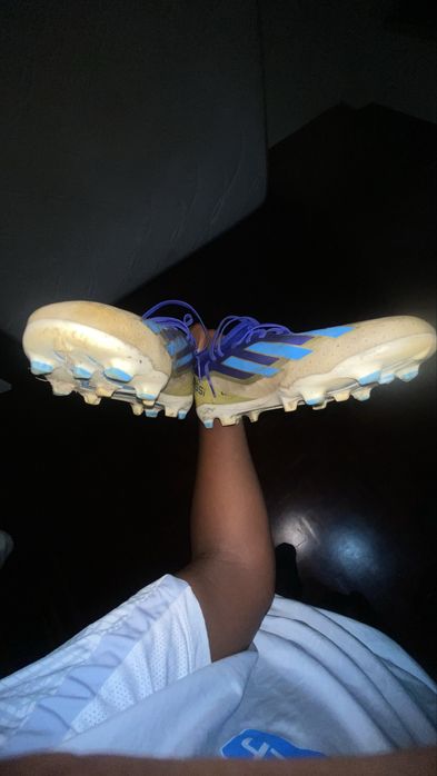 Chuteira de futebol adidas crazy fast x Messi