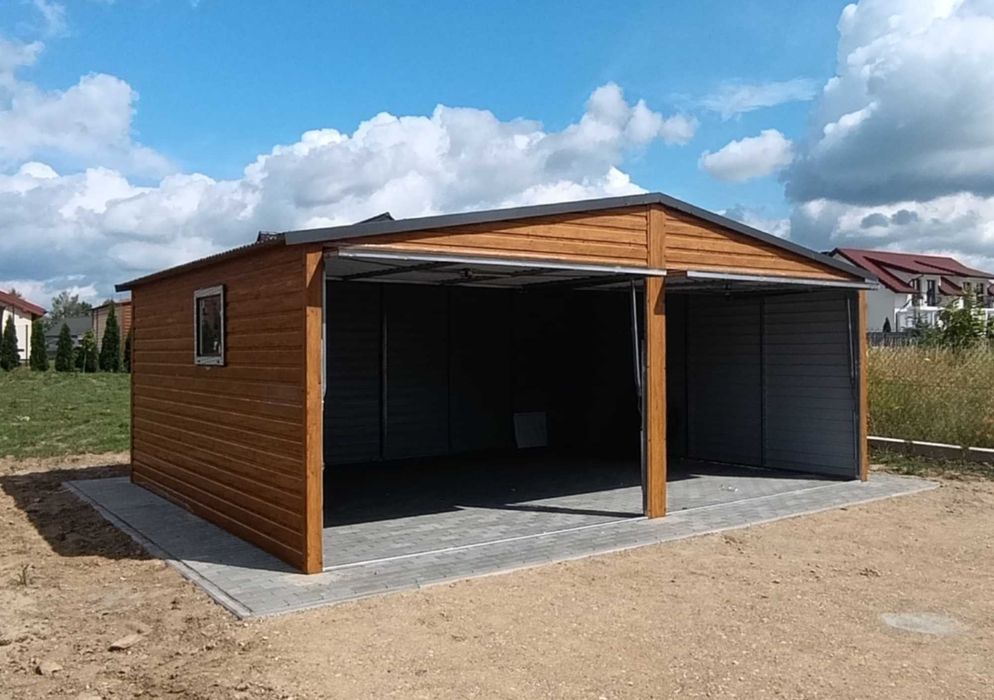 Garaż blaszany 6×5m bramy uchylne, dach dwuspadowy, złoty dąb PREMIUM