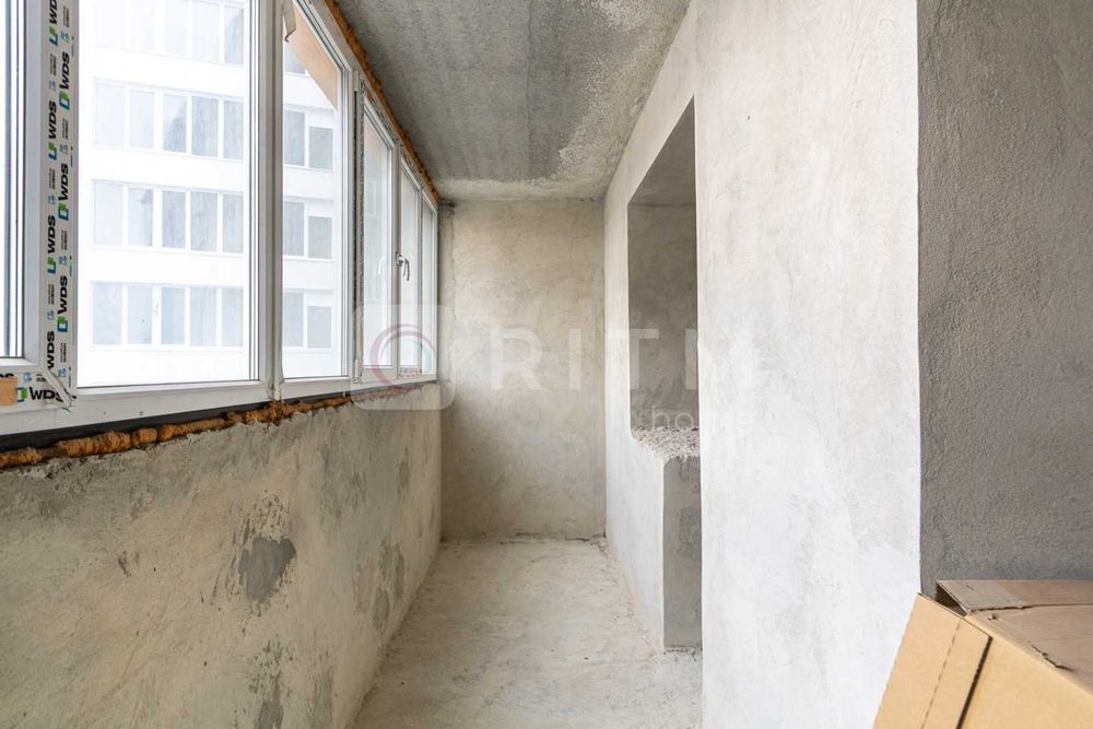 Продається 2-кімнатна квартира площею 73 м² на 1 поверсі.