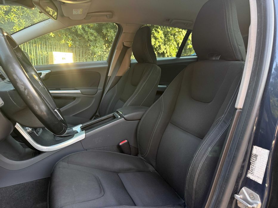 Volvo V60 1.6D Geartronic (auto)