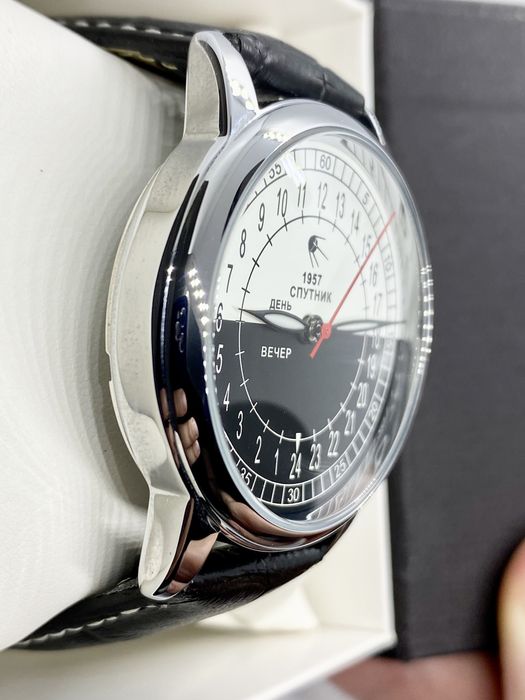ГОДИННИК Часы СПУТНИК АВТОМАТ 24 часа СУТОЧНЫЕ  ракета восток молния