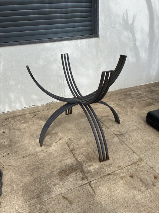 Base de mesa em ferro (para tampo de vidro ou madeira)