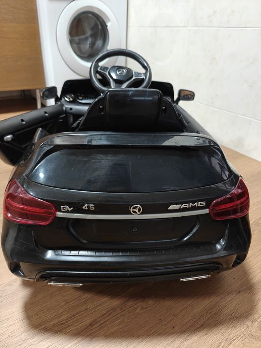 Carro Elétrico Infantil Mercedes-AMG — Preto