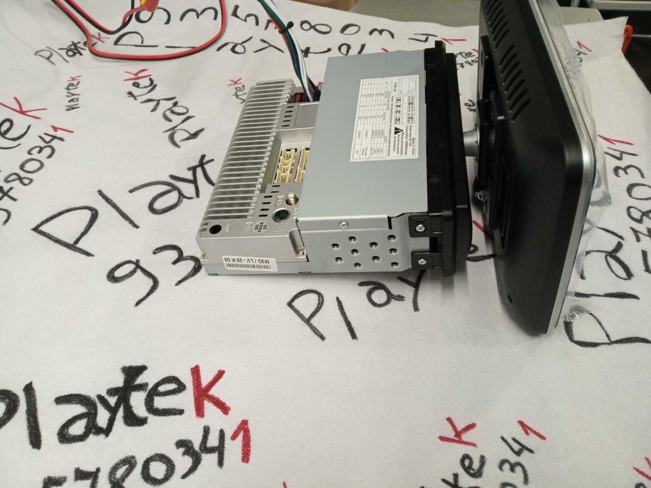 Radio 1 DIN Android ajustável – 13 polegadas – GPS WIFI Bluetooth