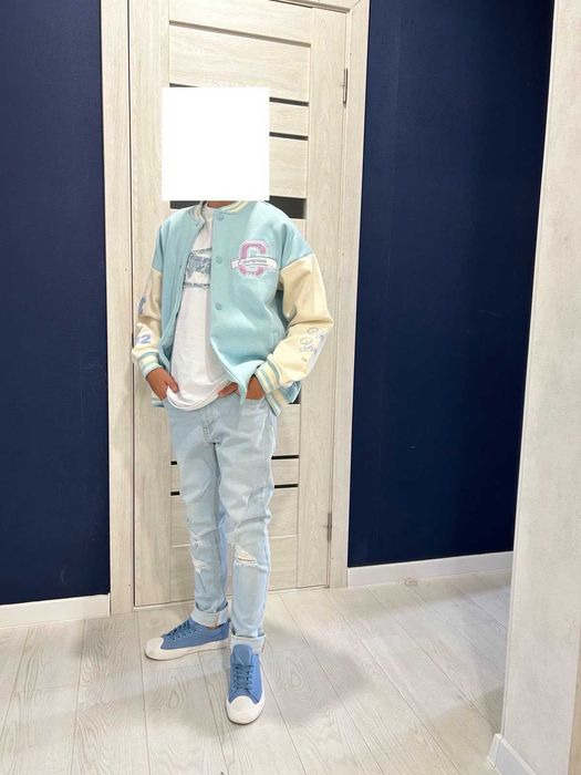 Продам куртку Reserved. Бомбер для подростков Reserved.