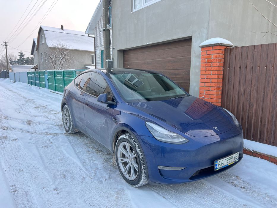 Tesla Model Y 2023