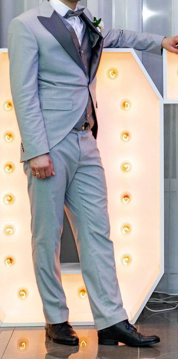 Szary Garnitur / Smoking na Ślub - Pan Młody