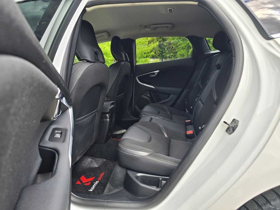Продам  Volvo V40 2013. Можна в розстрочку, під викуп.