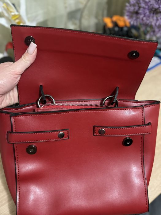 Сумка червона