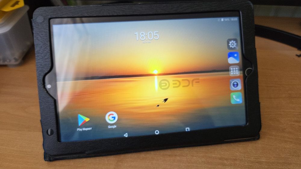 Планшет 4/64GB Android 8.1