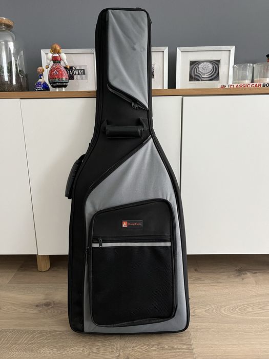 Guitarra eletrica custom-made + Estojo + Amplificador