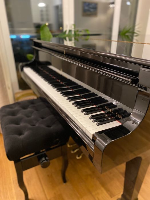 Fortepian Young Chang G185