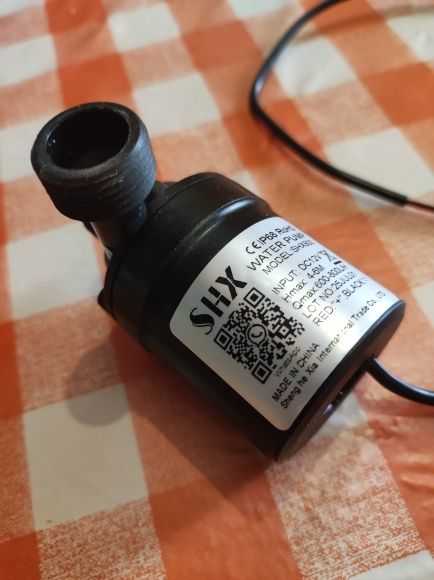 Циркуляційний насос 12v  600-800L/H