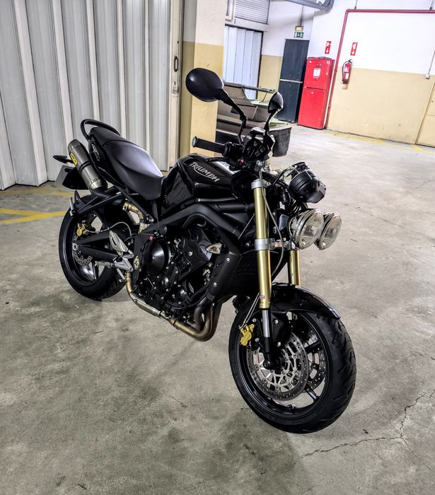 Triumph street triple 675