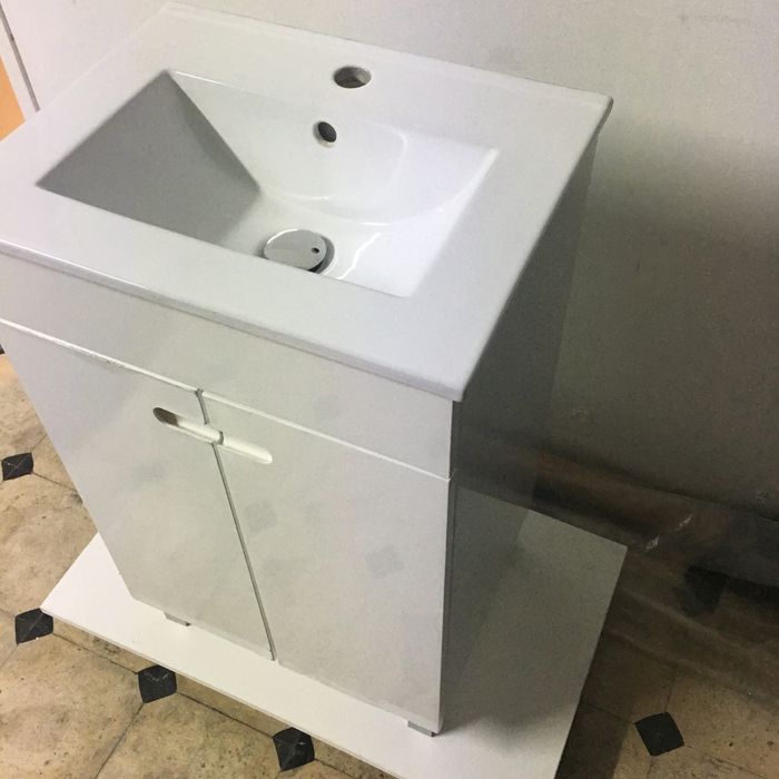 Lavatorio de WC com armário