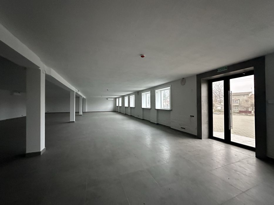 Оренда фасадного комерційного приміщення Ківерці, 350 м2 з новим ремон