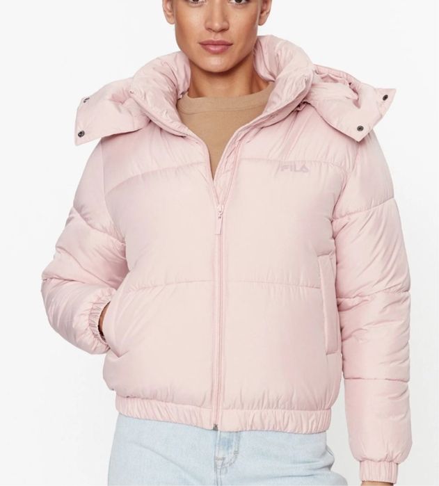 Продам зимову куртку fila