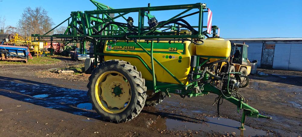 Opryskiwacz ciagany Dubex 4000,John Derre 624