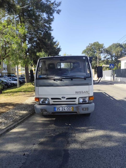 Nissan Cabstar E110