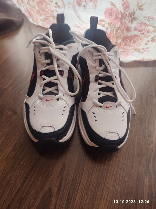 Кросівки Nike Air Monarch