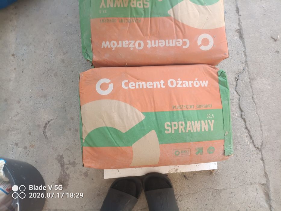 Odsprzedam cement 6worków x 25kg