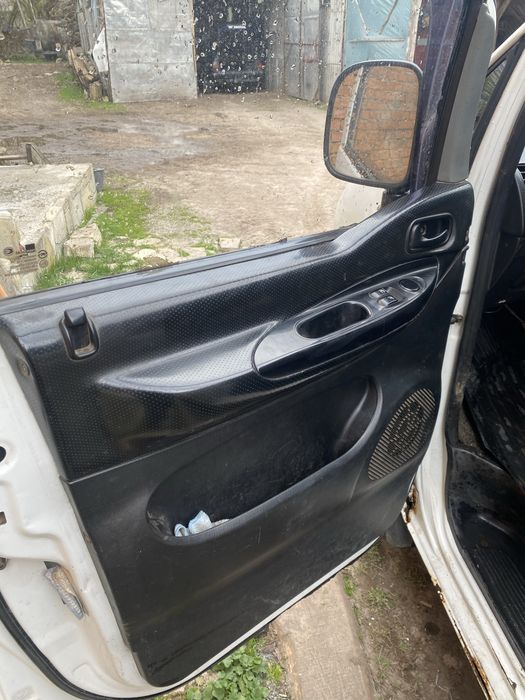 Продам авто hyundai h-1