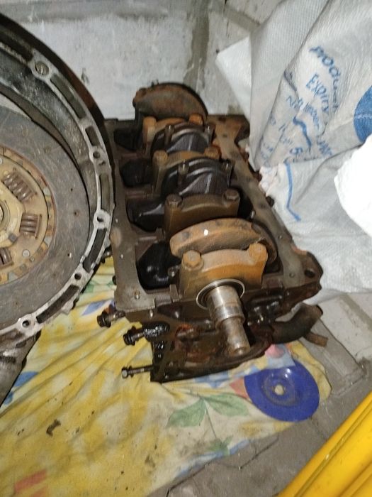 Запчастини,нисан блюборд .т12 т72