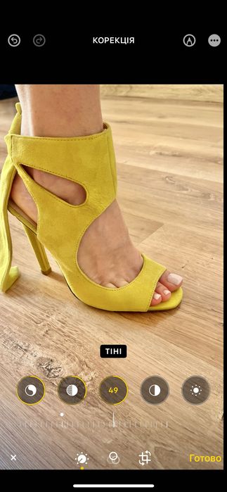 Buty damskie, bardzo eleganckie, modne i stylowe.