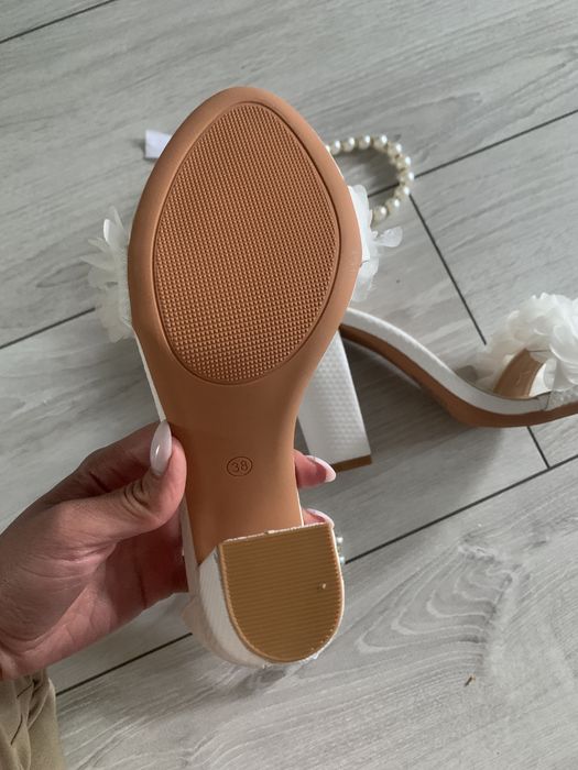 Buty Ślubne z kwiatkami z 3d
