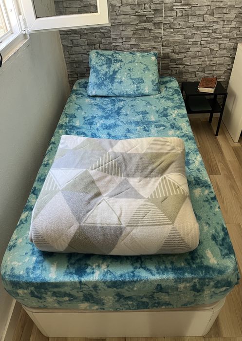 Vendo Cama de Solteiro com Colchão e Baú novos
