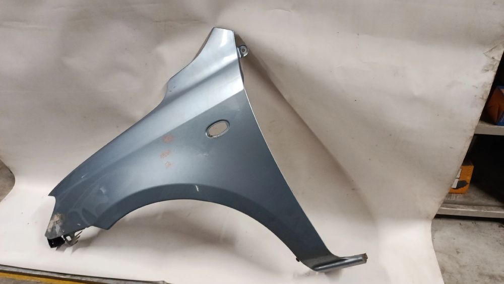Guarda-lamas esquerdo MAZDA 2 (DY)