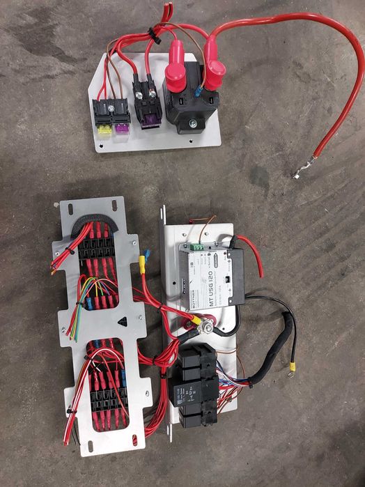 Buttner MT USG 120, monitor napięcia akumulatora 12V