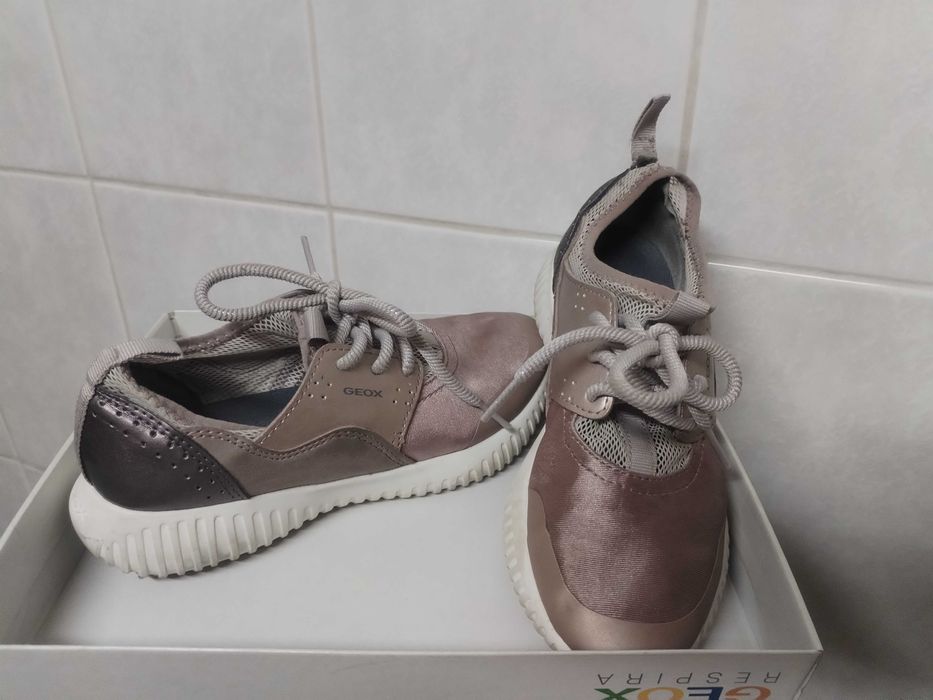 Sapatilhas Geox de menina