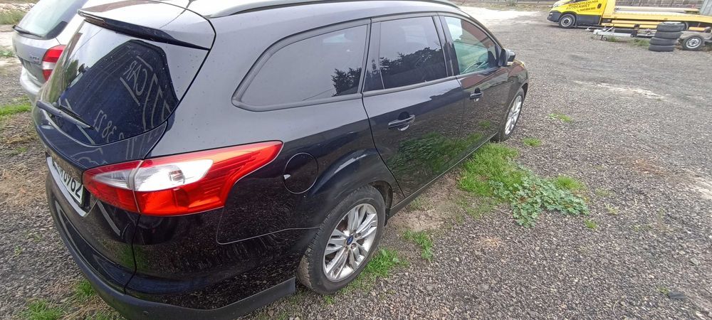 ćwiartka tył tylna błotnik ford focus mk3 lak fb