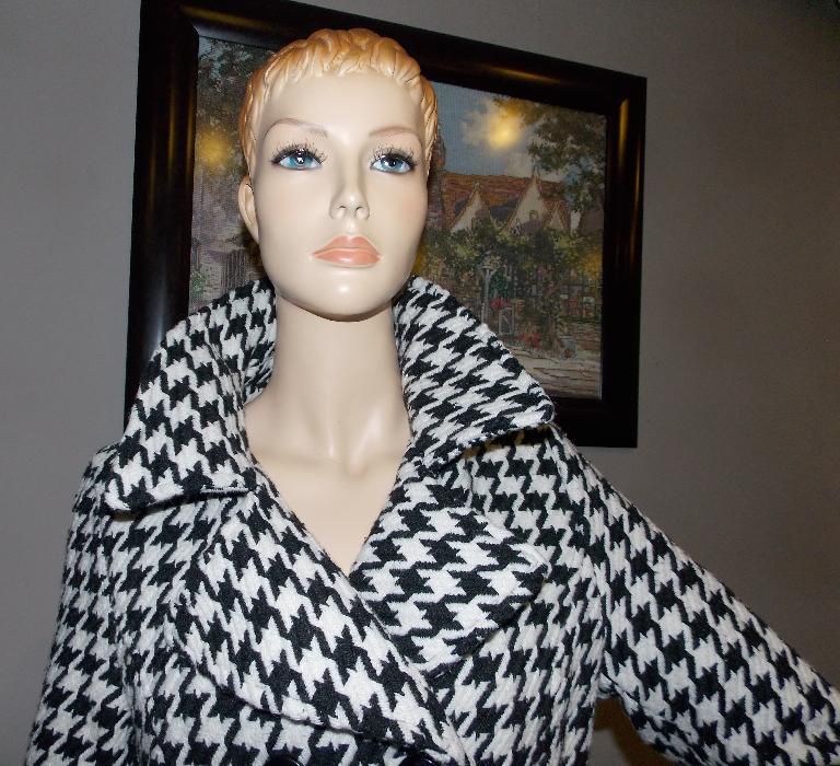 Znakomita Kurtka biało czarna