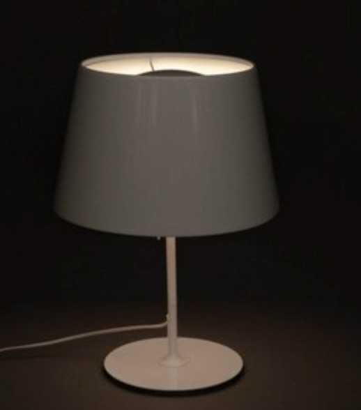 Candeeiro kulla ikea branco mesa