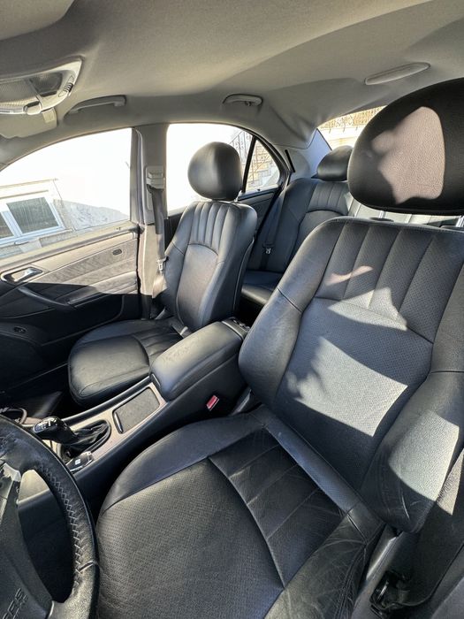 Mercedes C200 em excelente estado