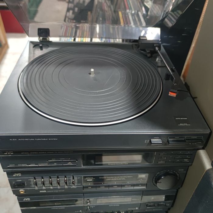 Aparelhagem JVC completa e tudo a foncionar